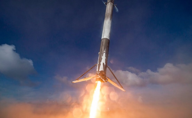 Falcon Heavy ускоритель 1