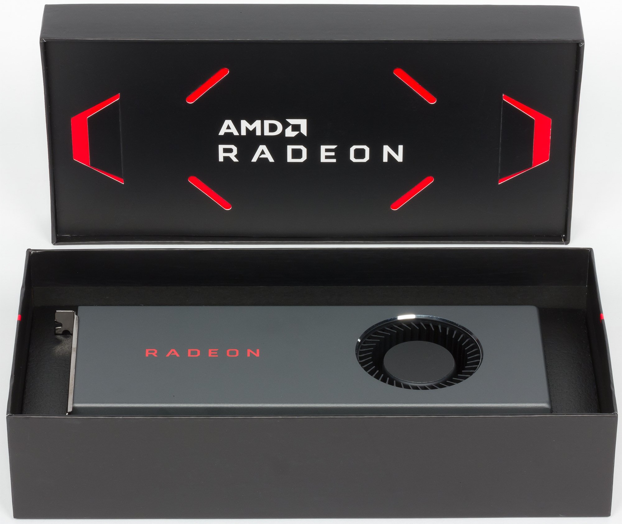 Видеокарта AMD Radeon RX 5000  в коробке